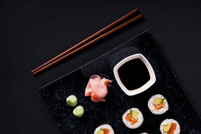 SUSHI NA WESELNYM STOLE- MODA CZY FANABERIA?